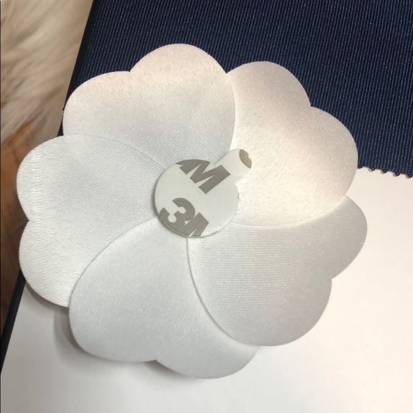 100% Auth CHANEL GIFT BOX w/ RIBBON - Picture 10 of 14